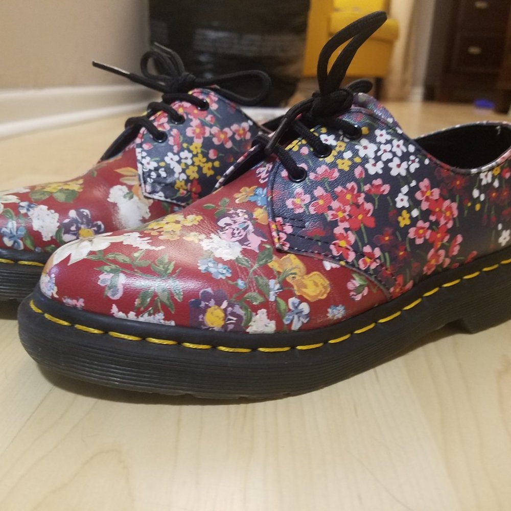 Dr. Martens - Picture 2 of 2